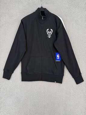 Milwaukee Bucks 47’ Mens small Black Zip Up long sleeve Sweater embroidered logo